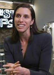 Alissa Heinerscheid Salary, Biography, Height, and Net Worth