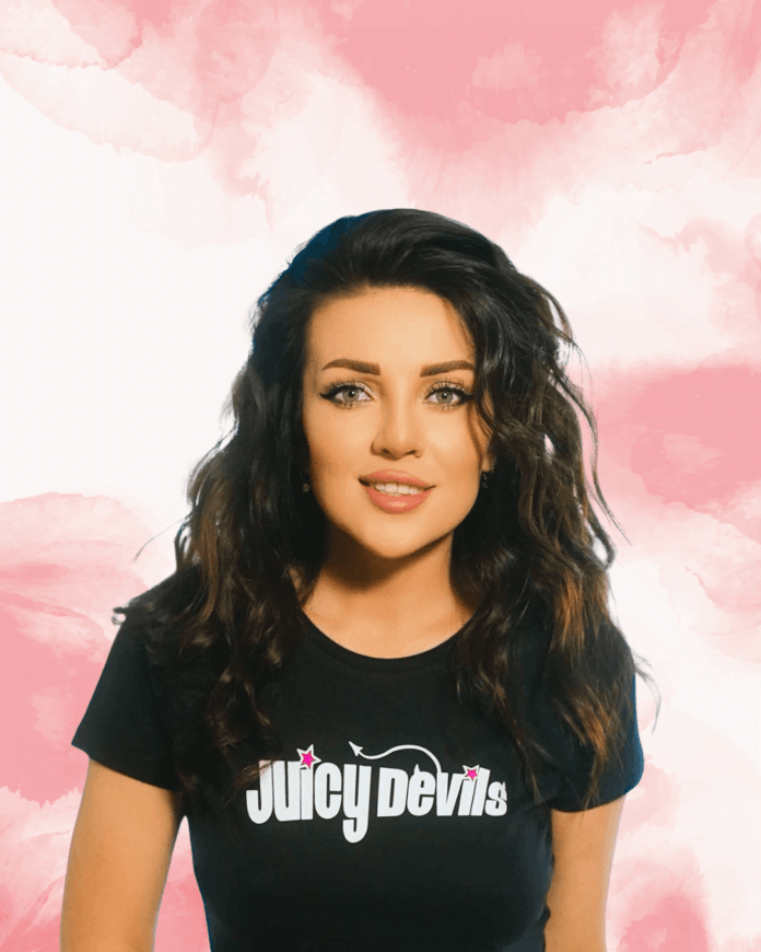 Who is Luna Roulette? Biography, Age, Height and Net Worth Who is Luna Roulette? Biography, Age, Height and Net Worth