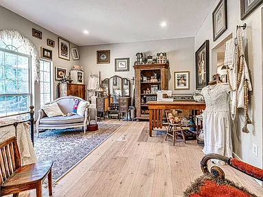 Gated 4-Bed Luxury Home in Edmond, OK – Online Auction