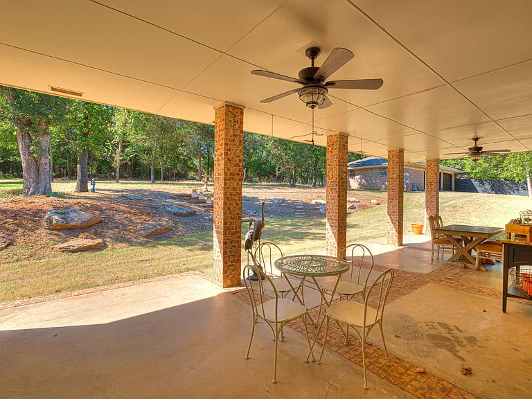 Gated 4-Bed Luxury Home in Edmond, OK – Online Auction