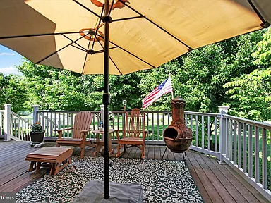 Stunning Family Home in Hanover: 340 Barley Circle