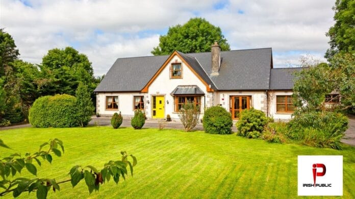 Ashford House - Spacious 6-Bed Family Home in Curry, Co. Sligo €395,000 Irishpublic.com Ashford House - Spacious 6-Bed Family Home in Curry, Co. Sligo €395,000 Irishpublic.com