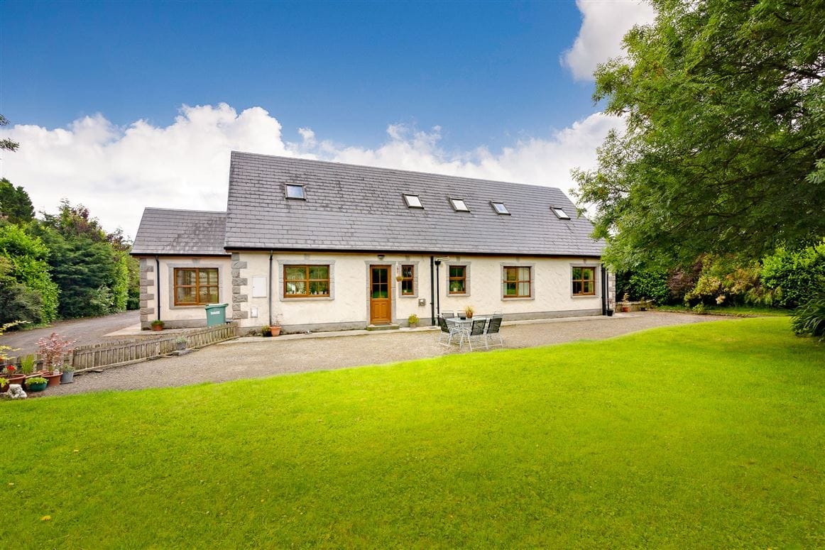 Ashford House - Spacious 6-Bed Family Home in Curry, Co. Sligo €395,000 Irishpublic.com