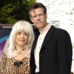Randy Travis Wife