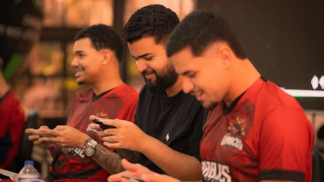 The Saturday Ritual: How Matchday Changed in the Smartphone Era The Saturday Ritual: How Matchday Changed in the Smartphone Era